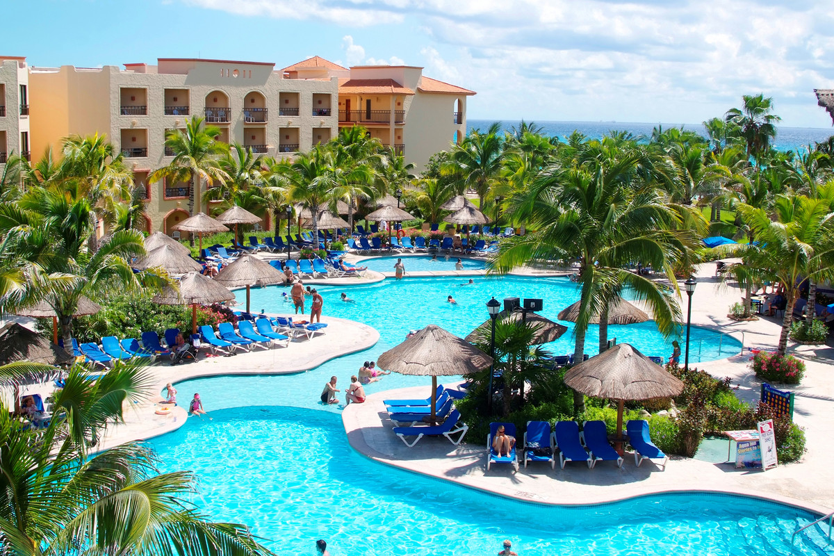 Welcome to Sandos Playacar Beach Resort!