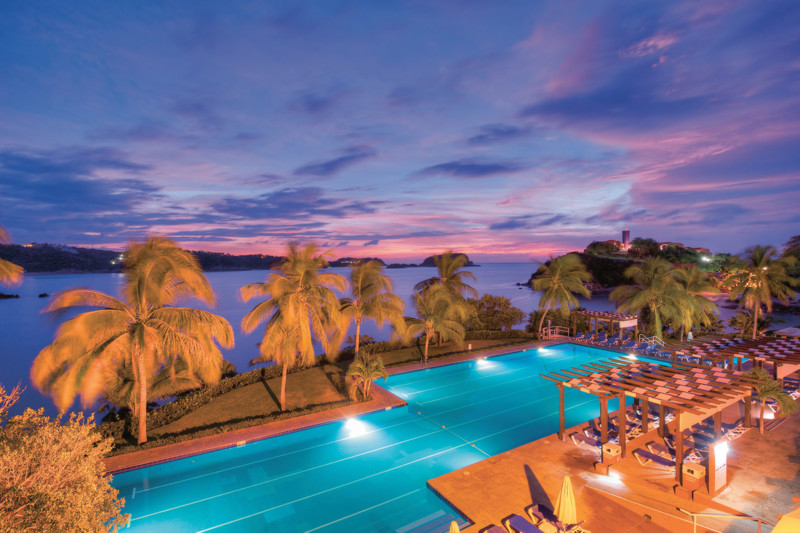 Las Brisas Huatulco Packages