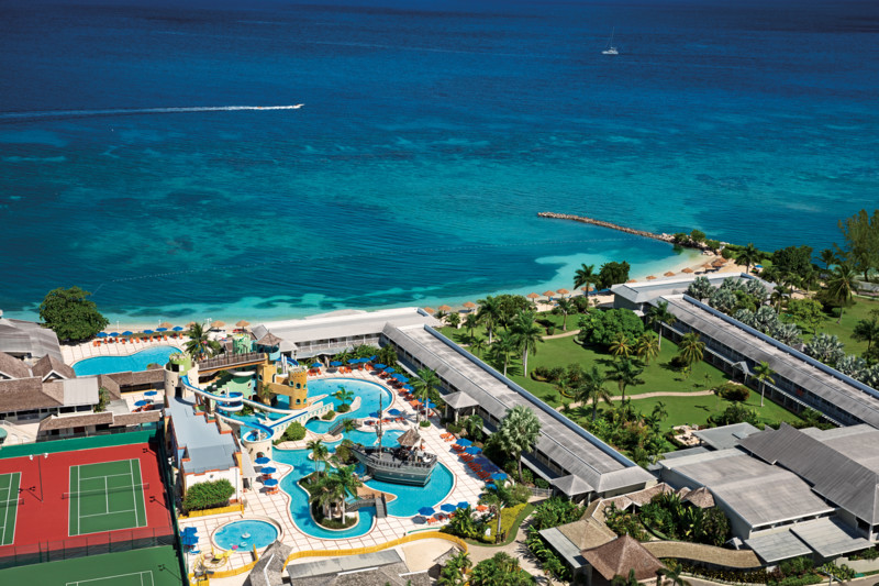 Sunscape Splash Vacations | Packages from Canada - tripcentral.ca