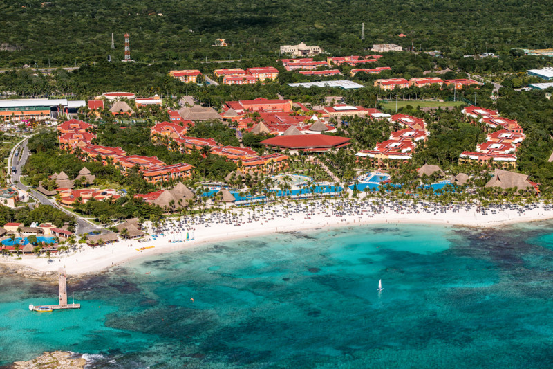 Barcelo Maya Grand Resort Vacations | Packages from Canada - tripcentral.ca