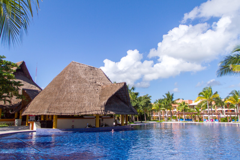 Barcelo Maya Grand Resort Vacations | Packages from Canada - tripcentral.ca