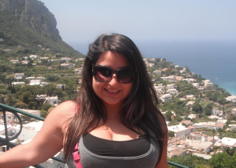 Sandra De Faria enjoying the weather in Italy