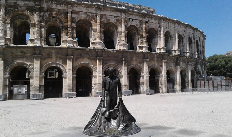 Nimes, Arene